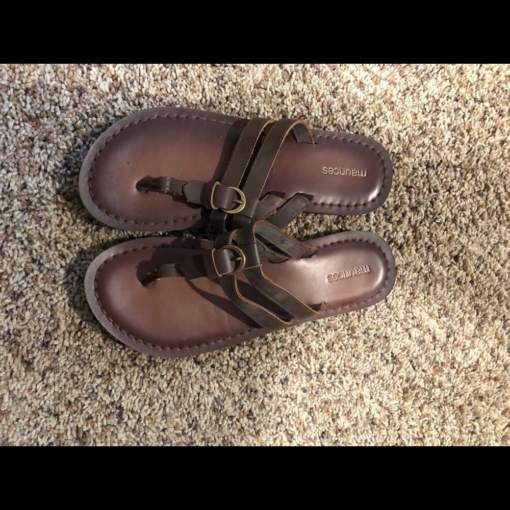 Maurice’s sandals